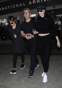 MCFan@celeblounge.net22-06-2017 11-30Harry Hamlin, Lisa Rinna, Amelia Gray Hamlin_15.jpg