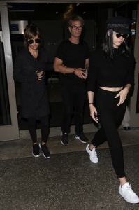 MCFan@celeblounge.net22-06-2017 11-30Harry Hamlin, Lisa Rinna, Amelia Gray Hamlin_35.jpg